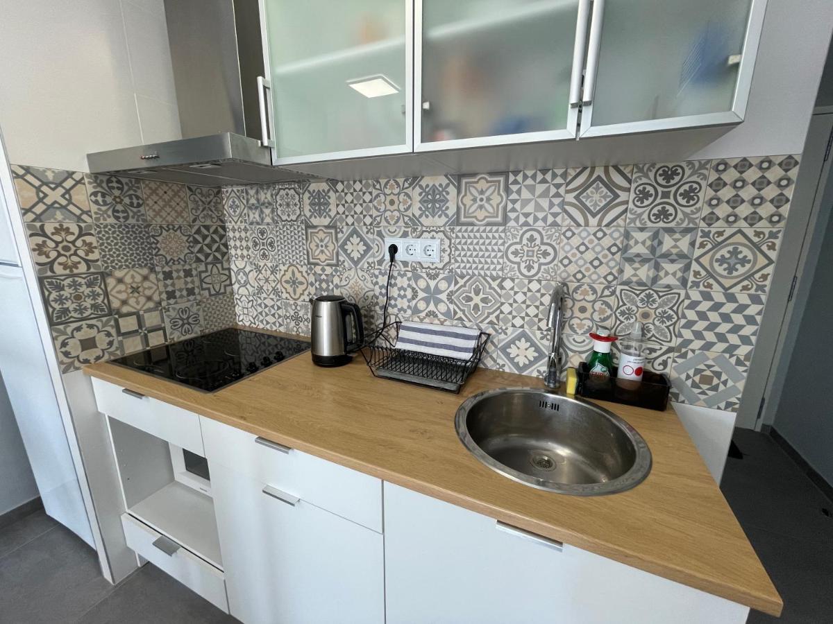 New Square Apartment *